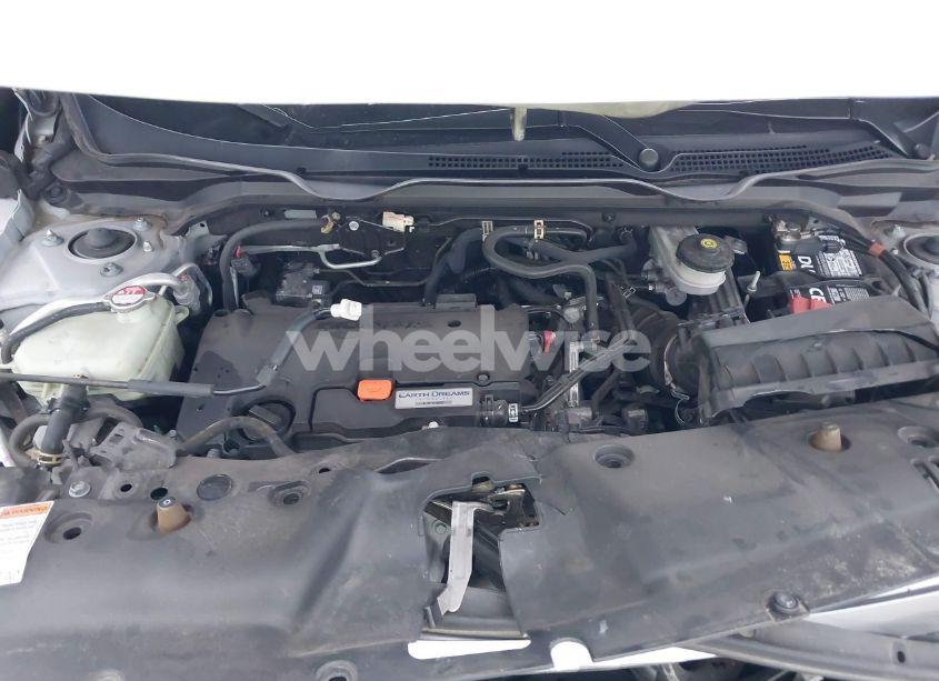 Photo 10 of 2018 Honda Civic LX (VIN 2HGFC2F57JH588722)