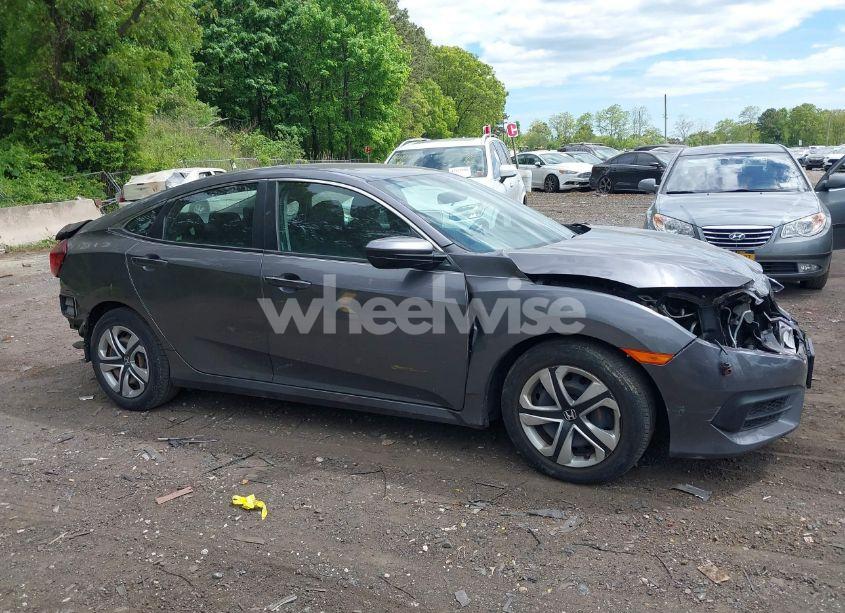 Photo 13 of 2017 Honda Civic LX (VIN 2HGFC2F58HH569932)