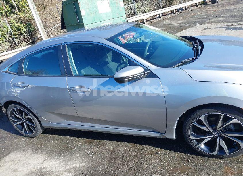 Photo 14 of 2018 Honda Civic LX (VIN 2HGFC2F58JH516279)