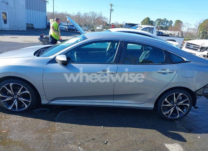Photo 15 of 2018 Honda Civic LX (VIN 2HGFC2F58JH516279)