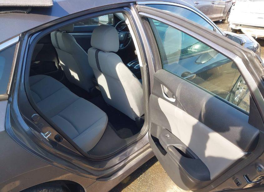 Photo 8 of 2018 Honda Civic LX (VIN 2HGFC2F58JH520509)