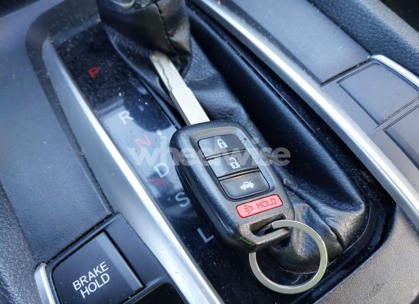 Photo 11 of 2018 Honda Civic LX (VIN 2HGFC2F58JH520543)