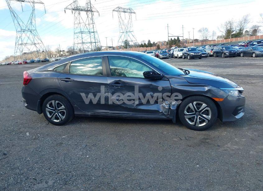 Photo 14 of 2018 Honda Civic LX (VIN 2HGFC2F58JH520543)