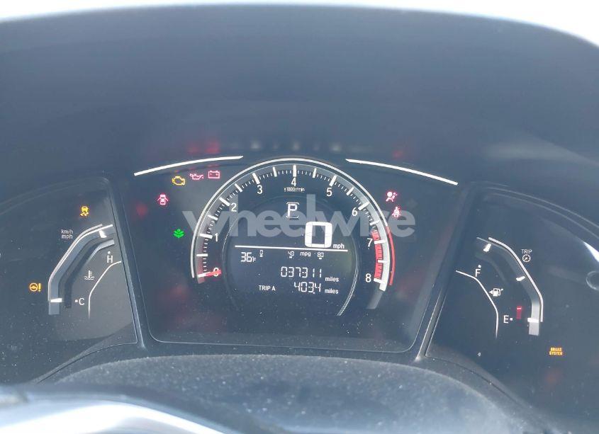 Photo 7 of 2018 Honda Civic LX (VIN 2HGFC2F58JH520543)