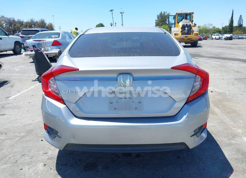 Photo 16 of 2018 Honda Civic LX (VIN 2HGFC2F58JH527122)