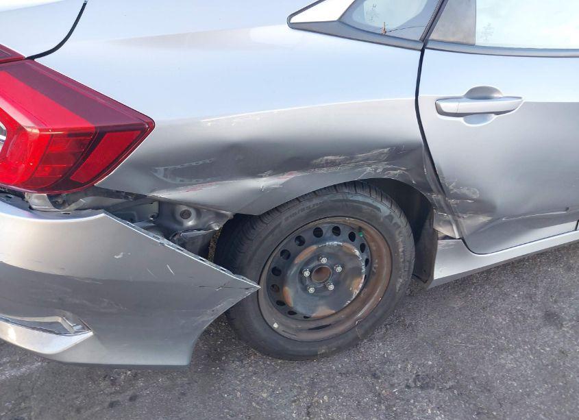 Photo 6 of 2018 Honda Civic LX (VIN 2HGFC2F58JH566714)