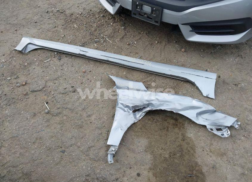 Photo 12 of 2018 Honda Civic LX (VIN 2HGFC2F58JH584016)