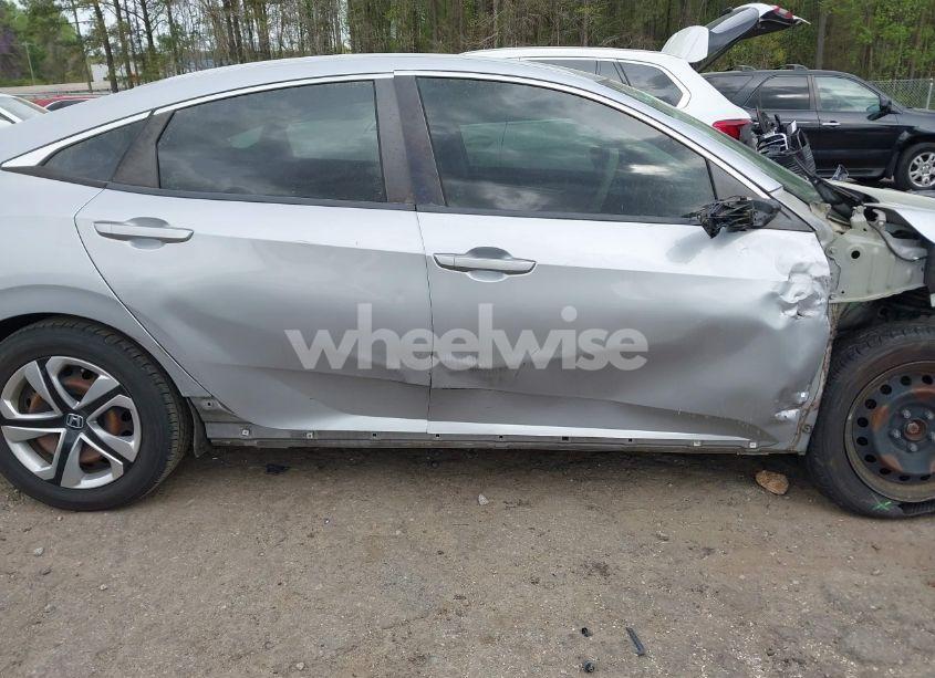 Photo 14 of 2018 Honda Civic LX (VIN 2HGFC2F58JH584016)