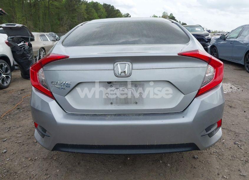 Photo 17 of 2018 Honda Civic LX (VIN 2HGFC2F58JH584016)
