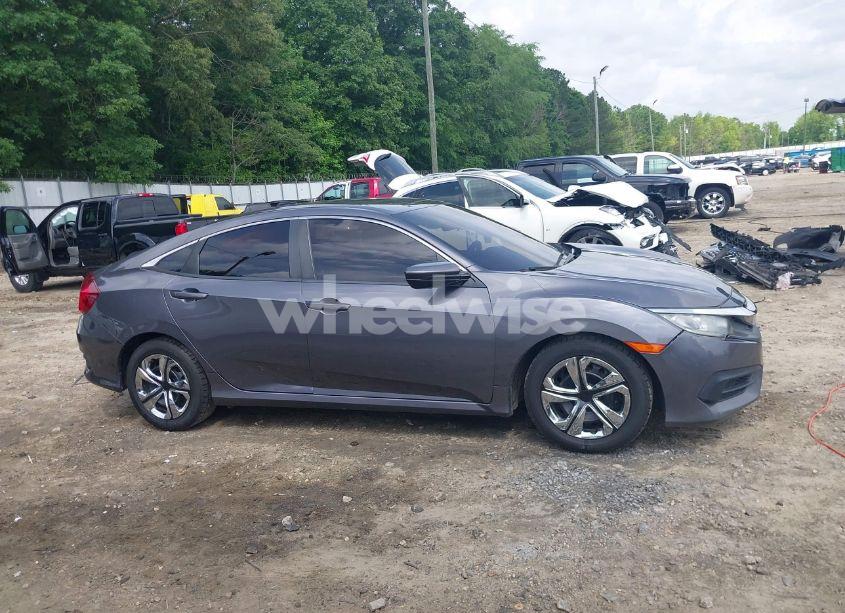 Photo 13 of 2018 Honda Civic LX (VIN 2HGFC2F58JH602336)