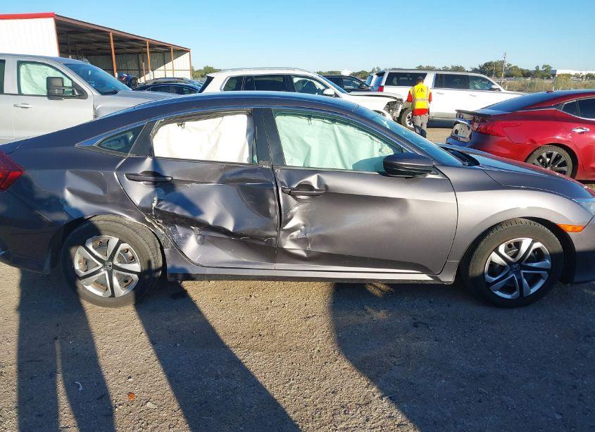 Photo 13 of 2018 Honda Civic LX (VIN 2HGFC2F59JH514699)