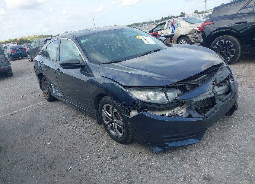 2018 Honda Civic LX (VIN 2HGFC2F59JH516565) main photo