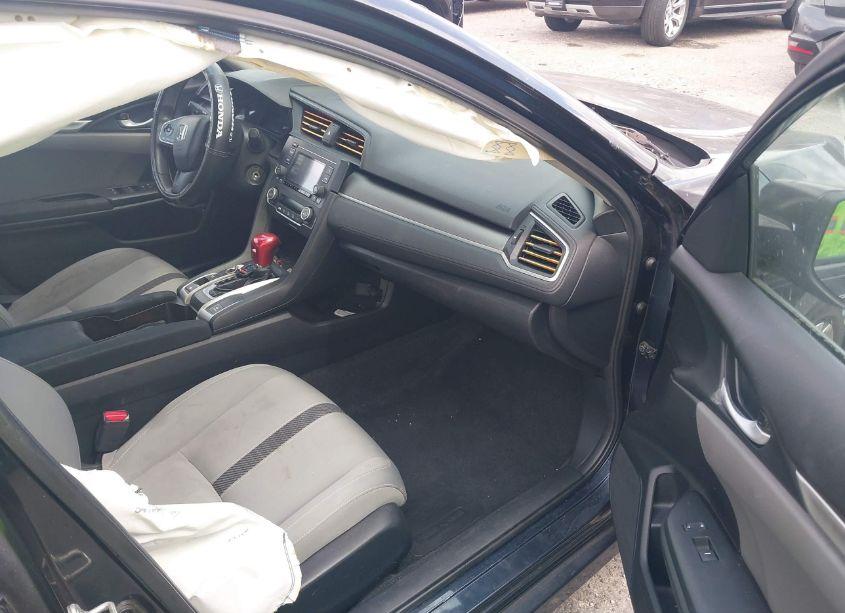 Photo 5 of 2018 Honda Civic LX (VIN 2HGFC2F59JH516565)