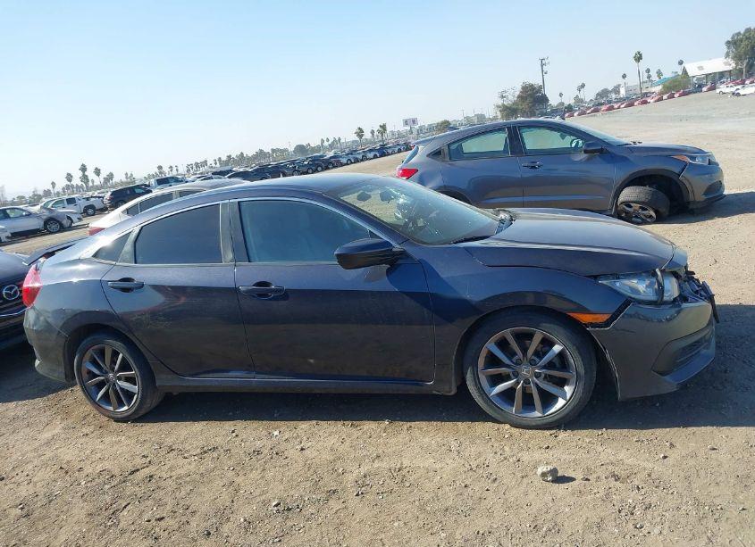 Photo 13 of 2018 Honda Civic LX (VIN 2HGFC2F59JH535732)