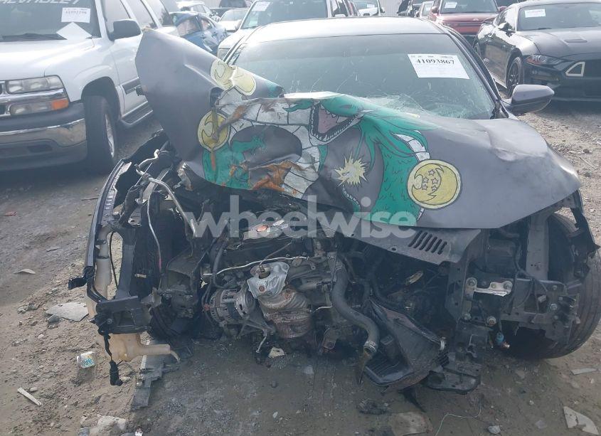 Photo 6 of 2018 Honda Civic LX (VIN 2HGFC2F59JH537223)