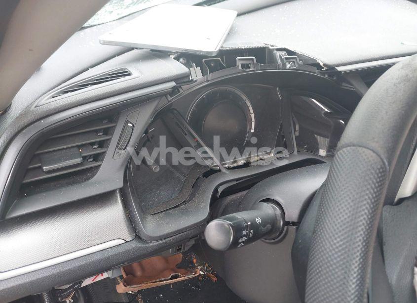 Photo 7 of 2018 Honda Civic LX (VIN 2HGFC2F59JH537223)