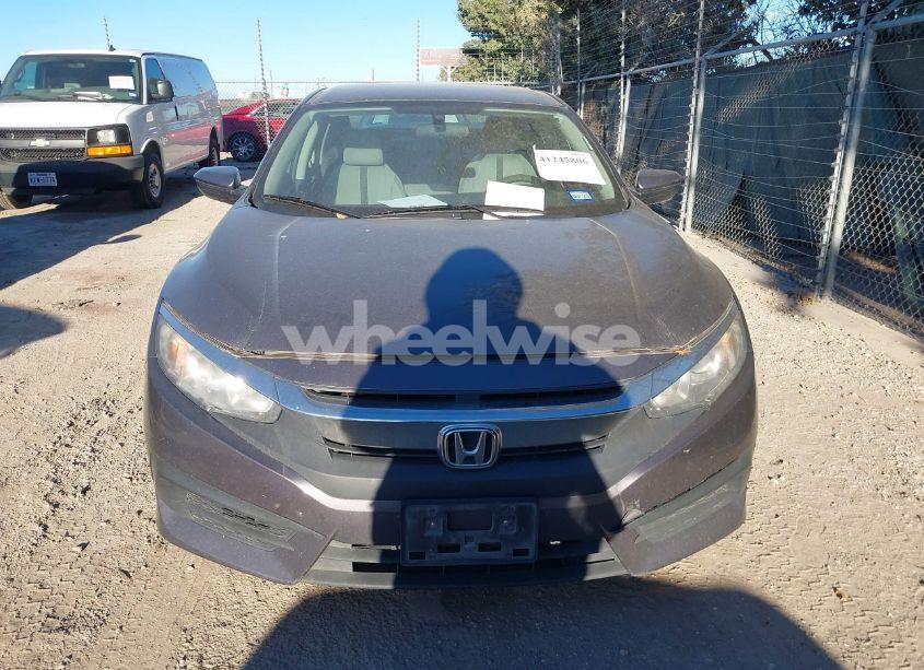 Photo 12 of 2018 Honda Civic LX (VIN 2HGFC2F59JH563532)