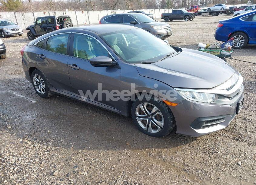 2018 Honda Civic LX (VIN 2HGFC2F59JH568066) main photo