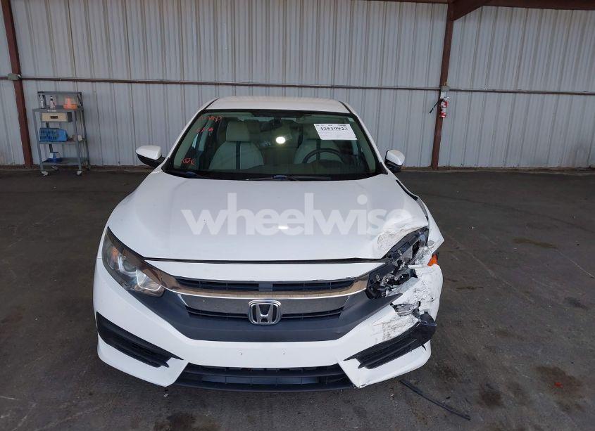 Photo 12 of 2018 Honda Civic LX (VIN 2HGFC2F59JH578189)