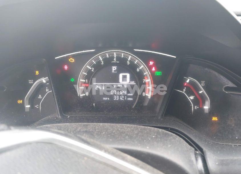 Photo 7 of 2018 Honda Civic LX (VIN 2HGFC2F59JH578581)