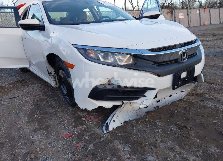 Photo 17 of 2018 Honda Civic LX (VIN 2HGFC2F59JH581576)