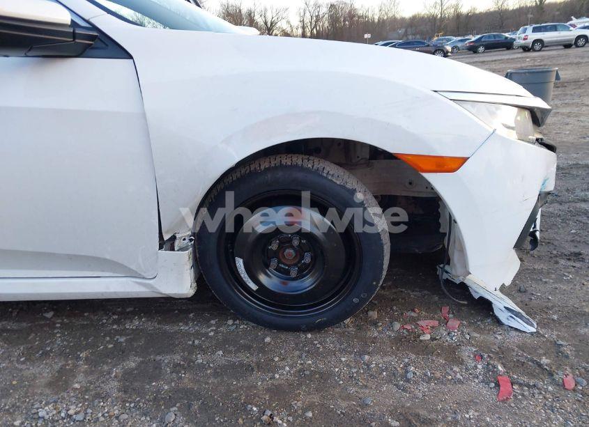 Photo 18 of 2018 Honda Civic LX (VIN 2HGFC2F59JH581576)