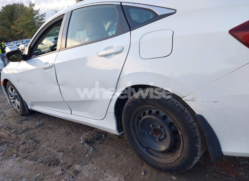 Photo 19 of 2018 Honda Civic LX (VIN 2HGFC2F59JH581576)