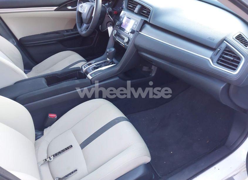 Photo 5 of 2018 Honda Civic LX (VIN 2HGFC2F59JH581576)