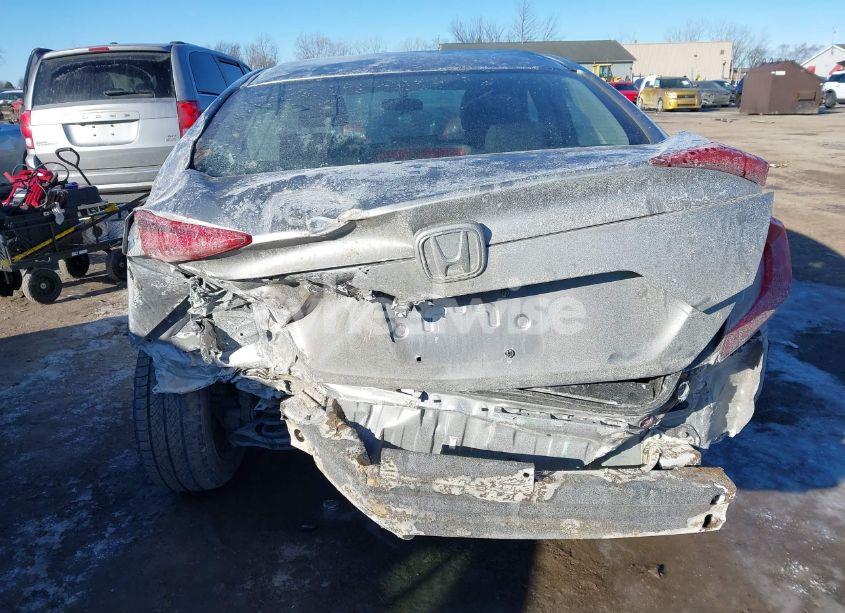 Photo 16 of 2018 Honda Civic LX (VIN 2HGFC2F59JH605827)