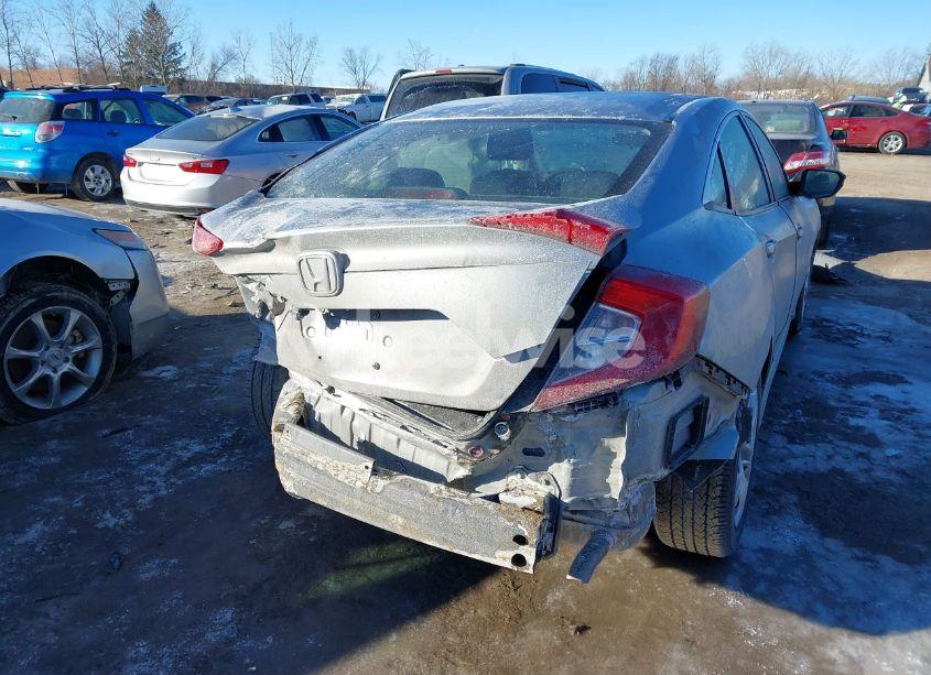 Photo 4 of 2018 Honda Civic LX (VIN 2HGFC2F59JH605827)