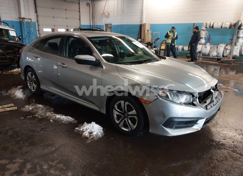 2016 Honda Civic LX (VIN 2HGFC2F5XGH532721) main photo
