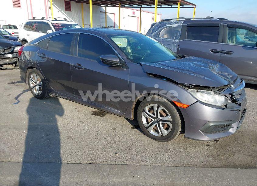 2017 Honda Civic LX (VIN 2HGFC2F5XHH520392) main photo
