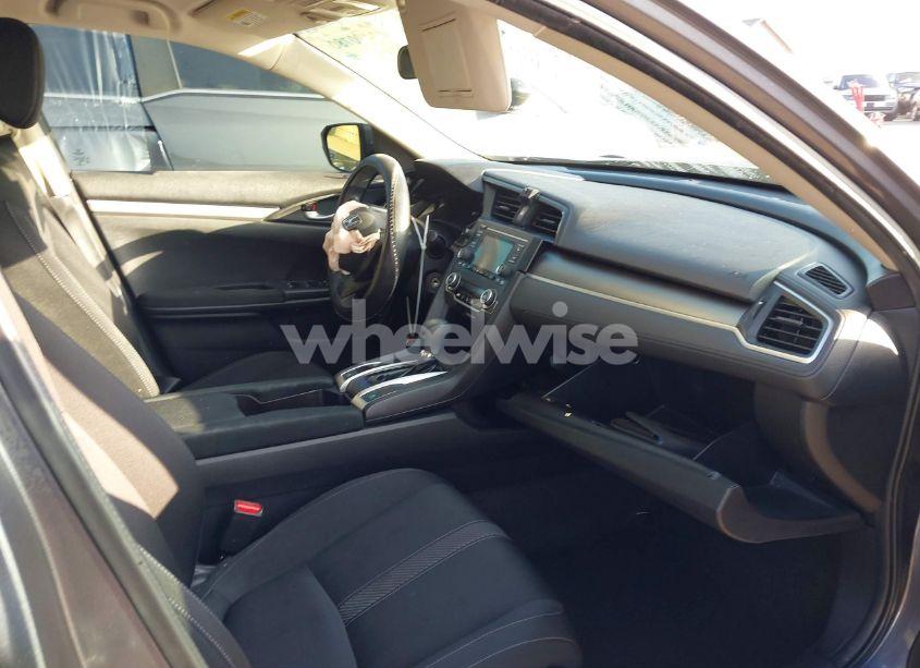 Photo 5 of 2017 Honda Civic LX (VIN 2HGFC2F5XHH520392)