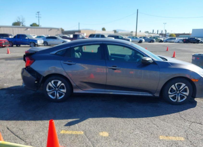 Photo 13 of 2018 Honda Civic LX (VIN 2HGFC2F5XJH518552)