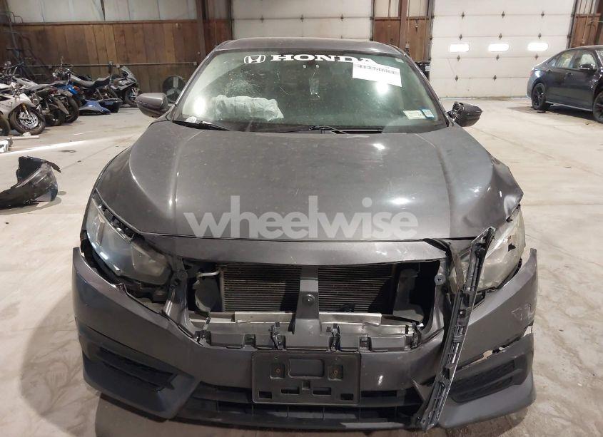 Photo 13 of 2018 Honda Civic LX (VIN 2HGFC2F5XJH520527)