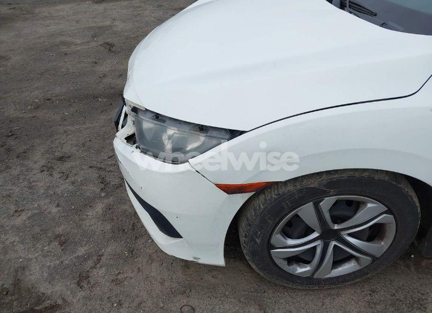 Photo 17 of 2018 Honda Civic LX (VIN 2HGFC2F5XJH540941)