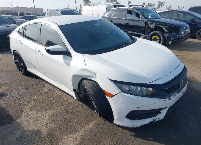 2018 Honda Civic LX (VIN 2HGFC2F5XJH555911) main photo