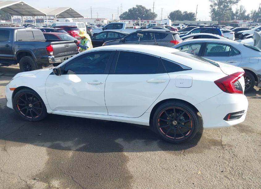 Photo 14 of 2018 Honda Civic LX (VIN 2HGFC2F5XJH555911)