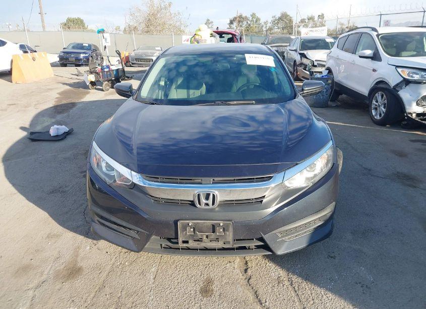 Photo 11 of 2018 Honda Civic LX (VIN 2HGFC2F5XJH559778)