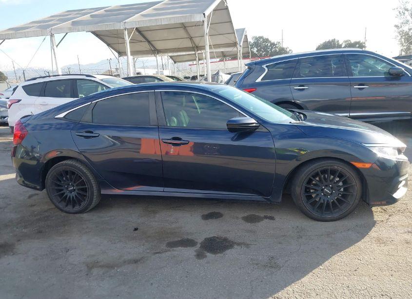 Photo 12 of 2018 Honda Civic LX (VIN 2HGFC2F5XJH559778)