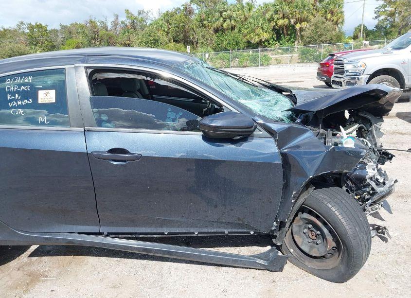 Photo 14 of 2018 Honda Civic LX (VIN 2HGFC2F5XJH564303)