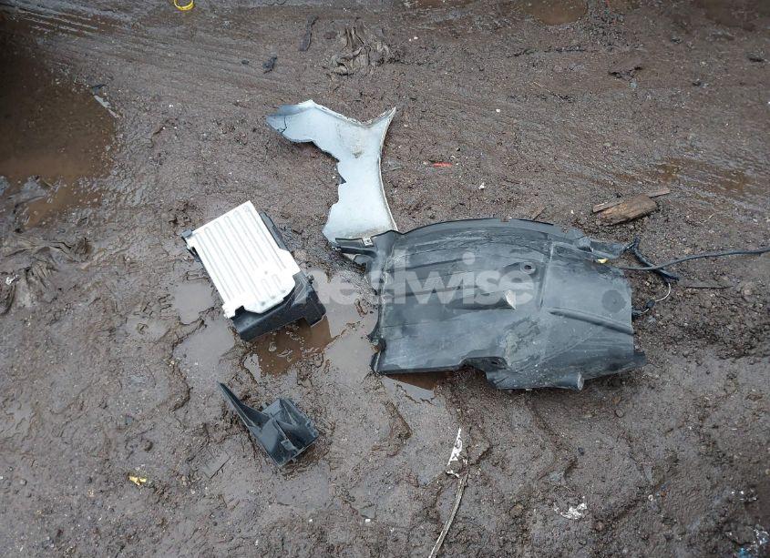 Photo 12 of 2018 Honda Civic LX (VIN 2HGFC2F5XJH566486)