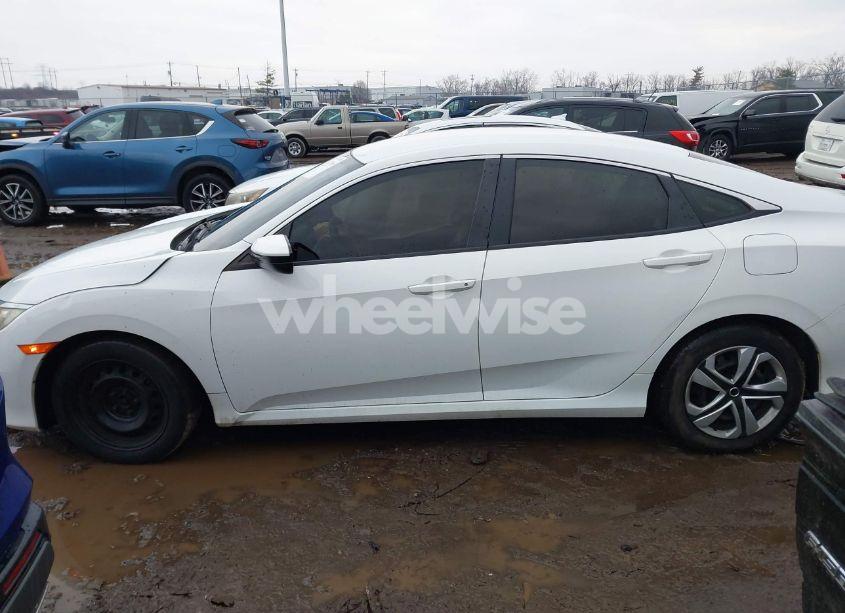 Photo 15 of 2018 Honda Civic LX (VIN 2HGFC2F5XJH566486)