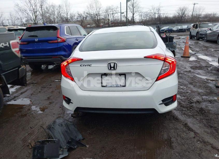 Photo 17 of 2018 Honda Civic LX (VIN 2HGFC2F5XJH566486)