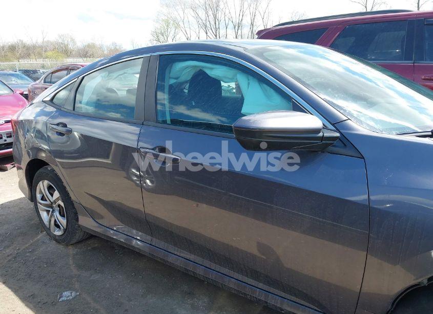 Photo 14 of 2018 Honda Civic LX (VIN 2HGFC2F5XJH586527)