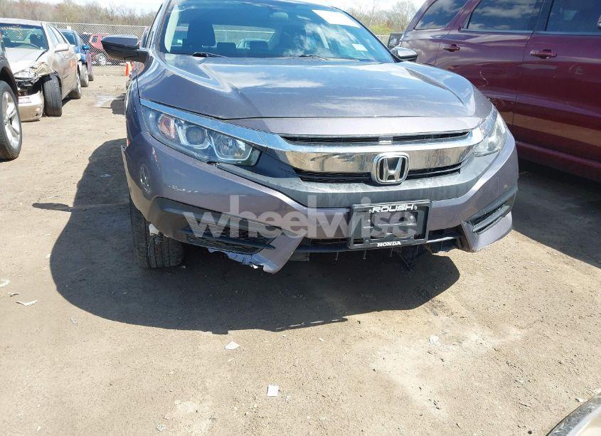 Photo 6 of 2018 Honda Civic LX (VIN 2HGFC2F5XJH586527)