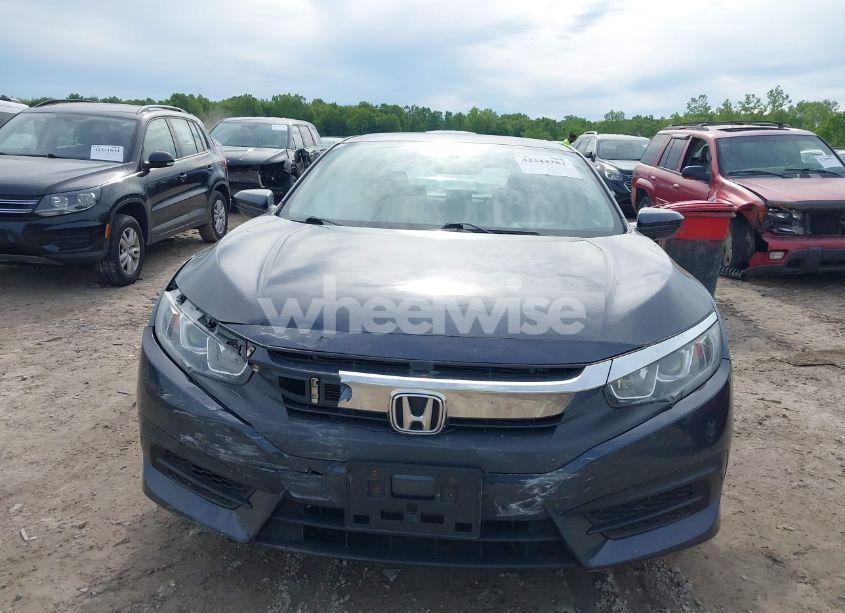 Photo 12 of 2018 Honda Civic LX (VIN 2HGFC2F5XJH597978)