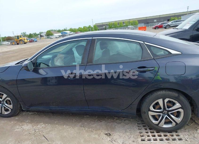 Photo 14 of 2018 Honda Civic LX (VIN 2HGFC2F5XJH597978)