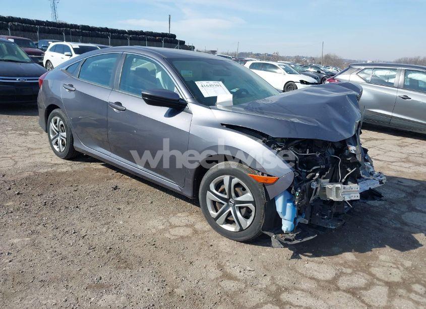 2018 Honda Civic LX (VIN 2HGFC2F5XJH602645) main photo