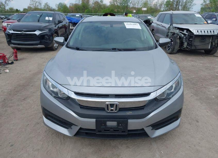 Photo 12 of 2018 Honda Civic LX (VIN 2HGFC2F5XJH604069)